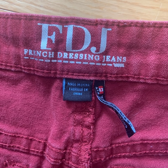 Classic red jeans - Picture 3 of 4